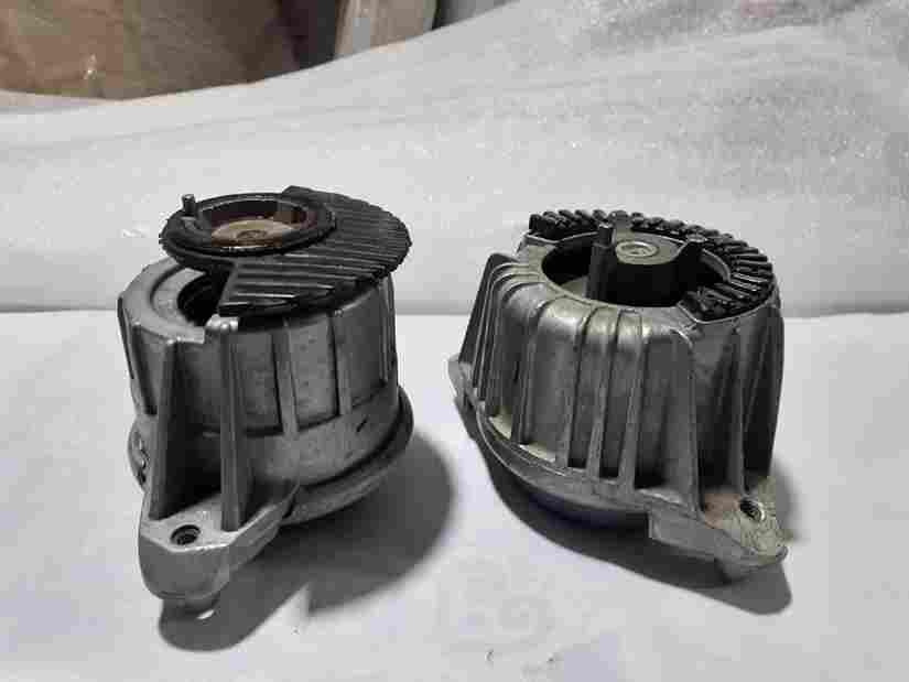 Mühərrik yastığı W212